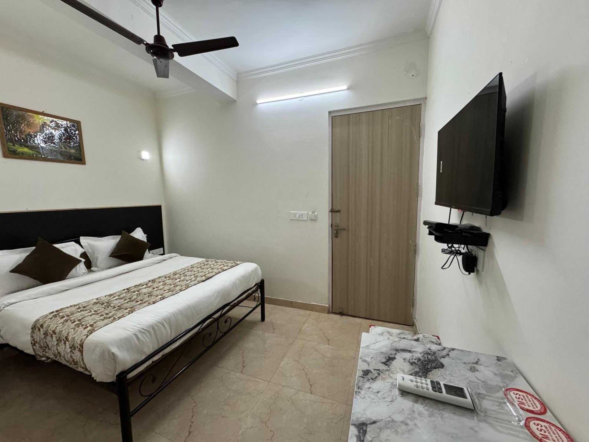 Airport Hotel Annexe New Delhi Exterior photo